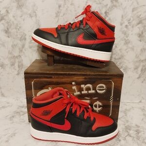 Pre-owned 2022 Jordan 1 Mid